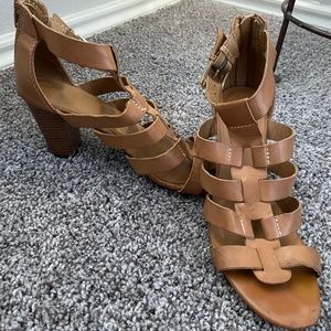 Tan strappy heeled sandals, size 8.5